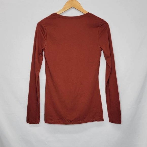 No Boundaries Rust Color Red Long Sleeve Under - Picture 7 of 9